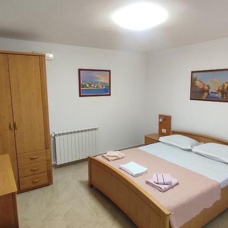Apartments Familia Budva Ngoại thất bức ảnh