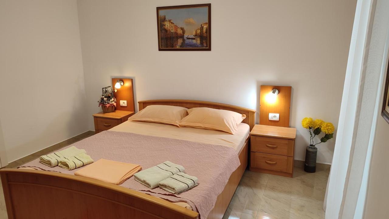Apartments Familia Budva Ngoại thất bức ảnh