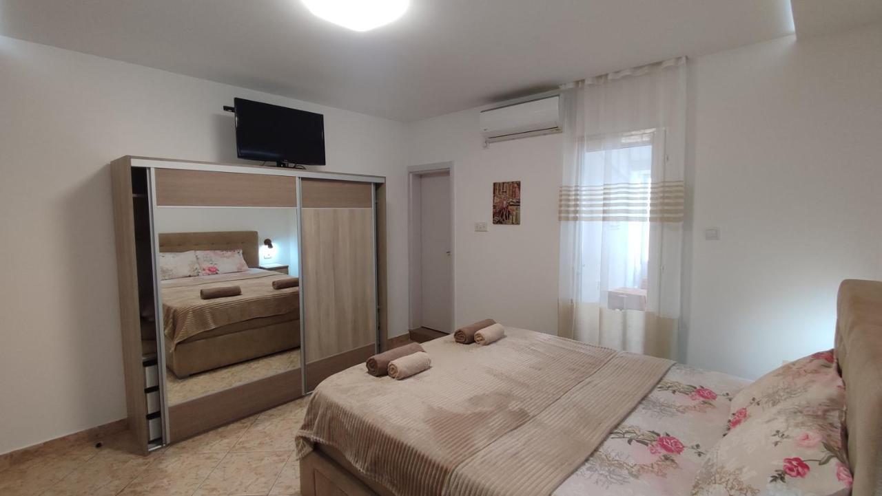 Apartments Familia Budva Ngoại thất bức ảnh