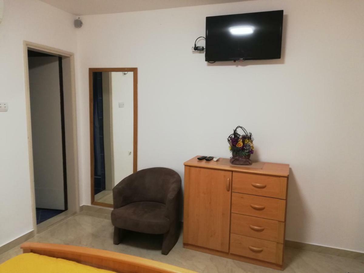 Apartments Familia Budva Ngoại thất bức ảnh
